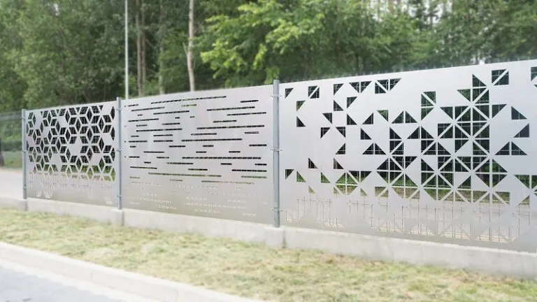 Panele ogrodzeniowe wycinane laserowo – trwałe i estetyczne